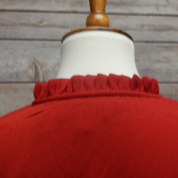 City Triangles Ruffle Neck and Sleeve NWT - Picture 8 of 8